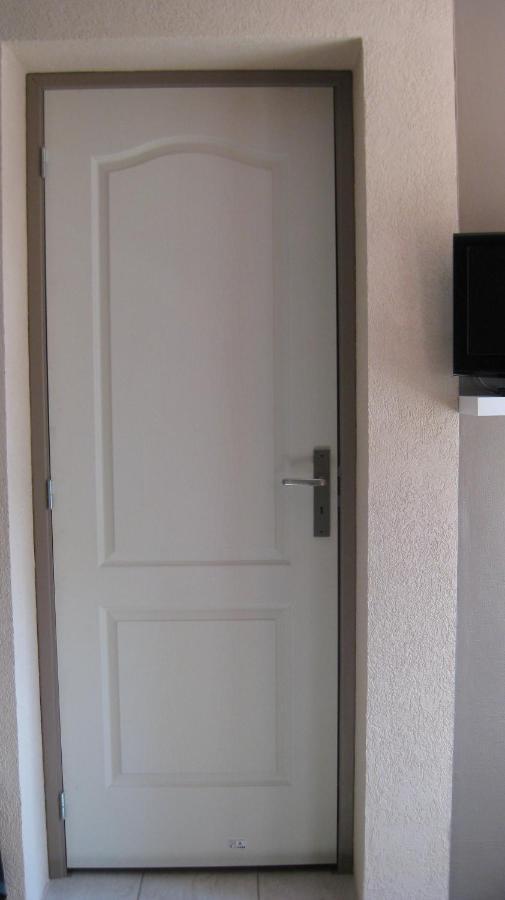 Hotel Le Cosy Pont-de-Cheruy Экстерьер фото