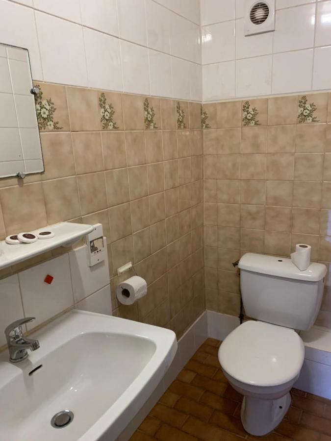 Hotel Le Cosy Pont-de-Cheruy Экстерьер фото